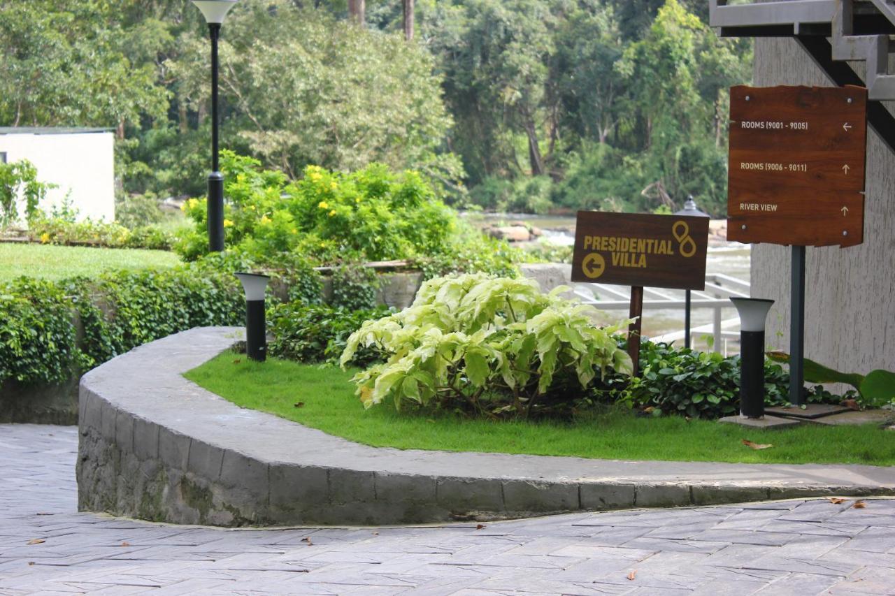 Niraamaya Retreats Samroha Athirappilly Exterior foto
